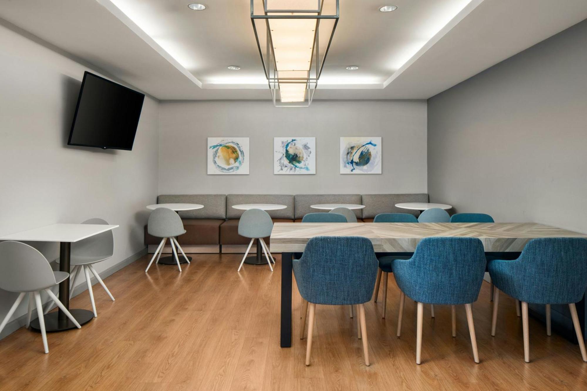Towneplace Suites By Marriott Florence Bagian luar foto